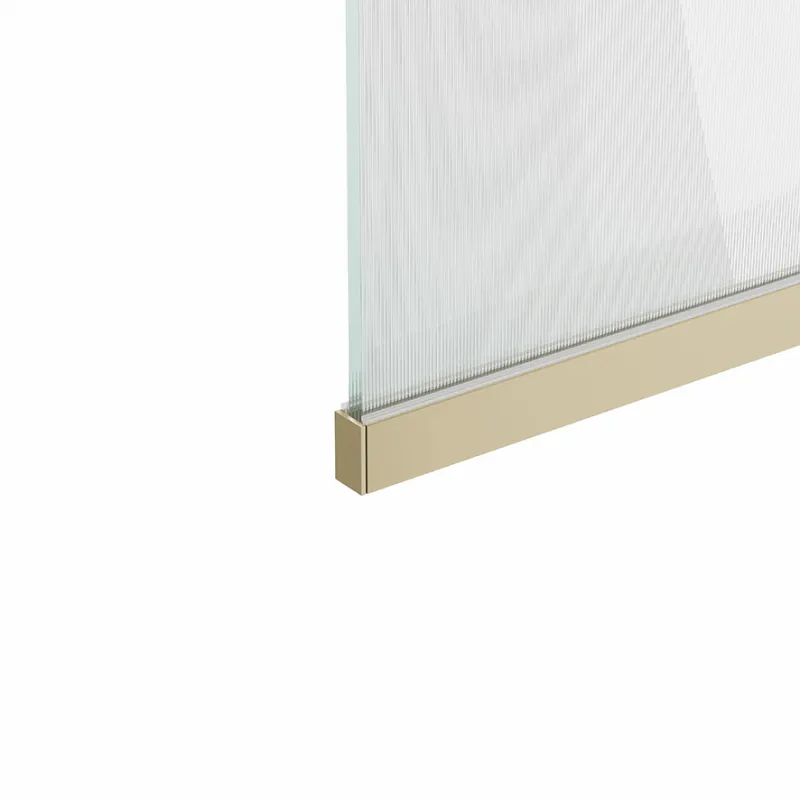 Badnor Shildon dusjvegg/walk-in hjørne - BØRSTET GULL - FLUTED glassfelt - 110cm