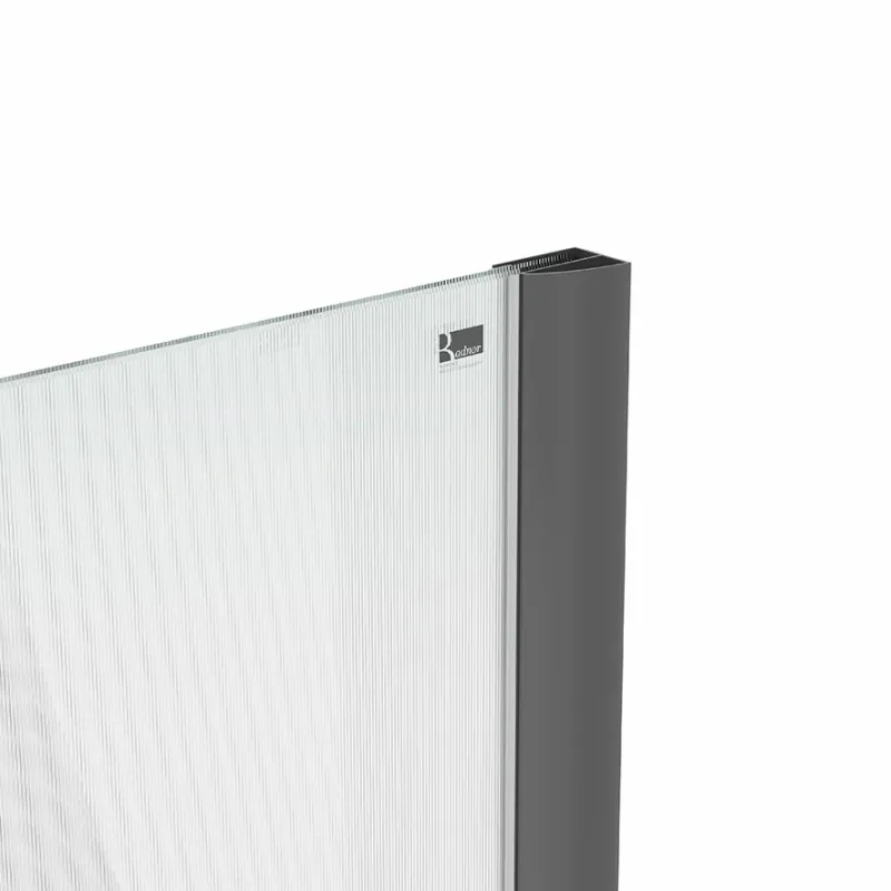 Badnor Shildon dusjvegg/walk-in hjørne - MATT SORT - FLUTED glassfelt - 125cm