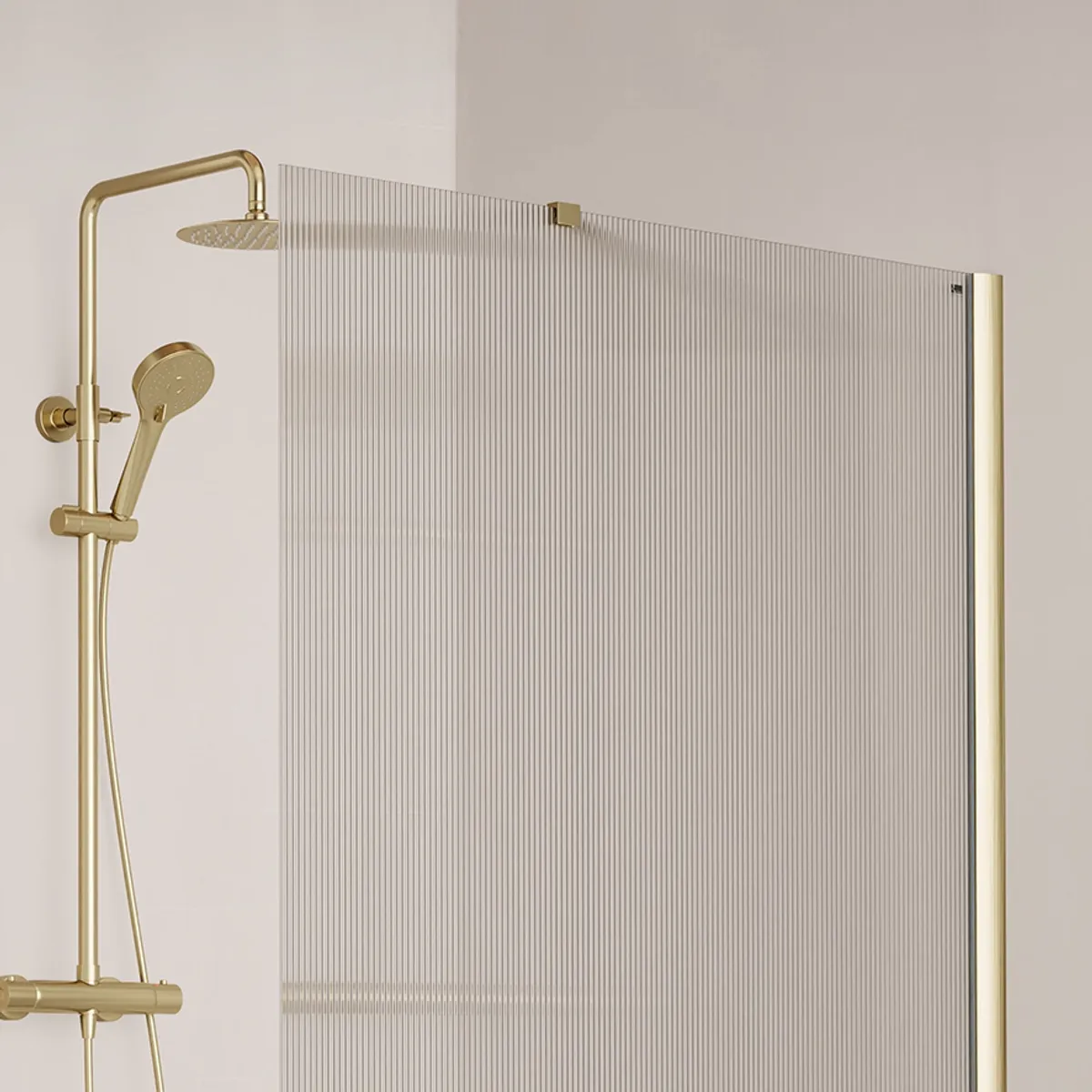 Badnor Shildon dusjvegg/walk-in hjørne - BØRSTET GULL - FLUTED glassfelt - 110cm