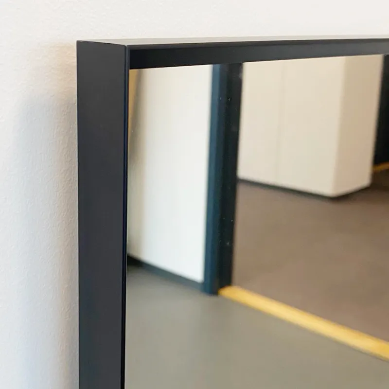 Badnor Saga baderomsspeil (120x80cm) m/lys og sort ramme